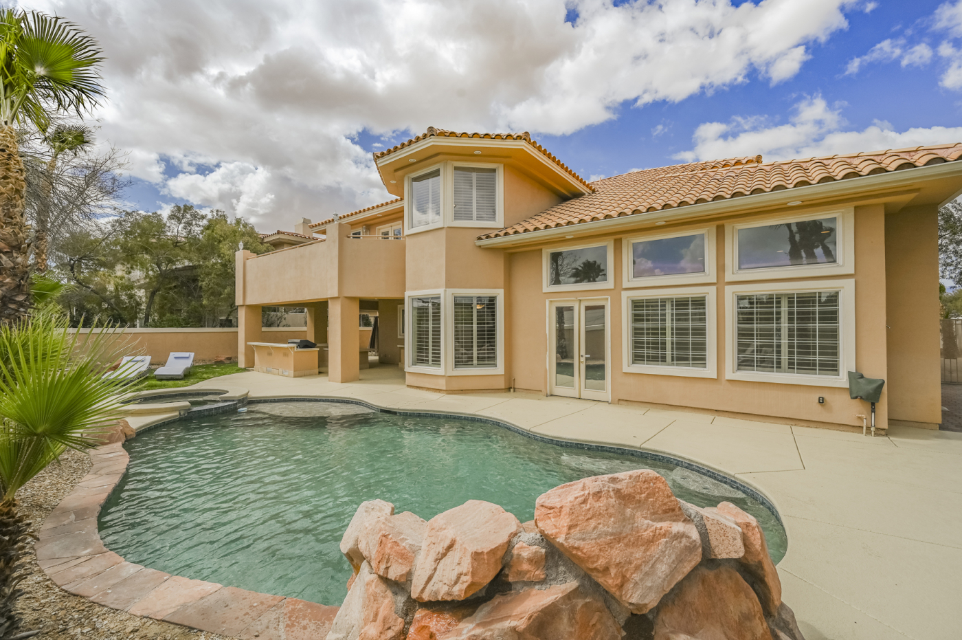 4914 Mesa Capella Drive Luxe Estates & Lifestyles
