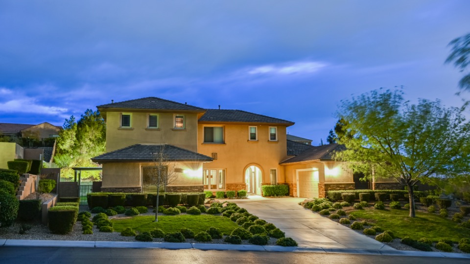 Chalet Hills Zar Zanganeh Luxe Estates & Lifestyles