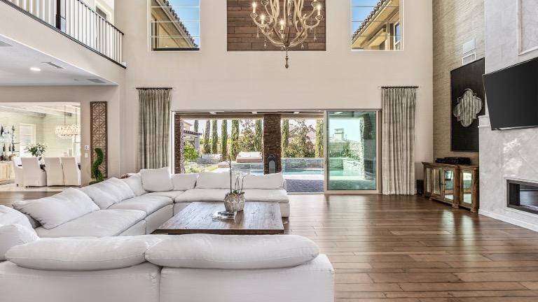 Southern Highlands Zar Zanganeh Luxe Estates & Lifestyles