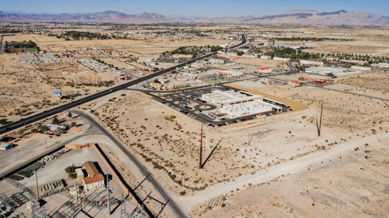 Nevada Highway Zar Zanganeh Luxe Estates & Lifestyles