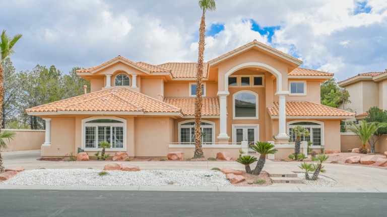 4914 Mesa Capella Drive Zar Zanganeh Luxe Estates & Lifestyles