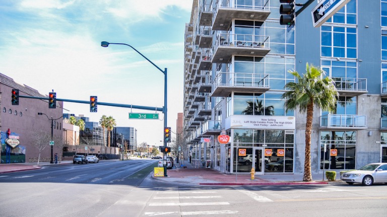 Juhl Unit 1103 Zar Zanganeh Luxe Estates & Lifestyles