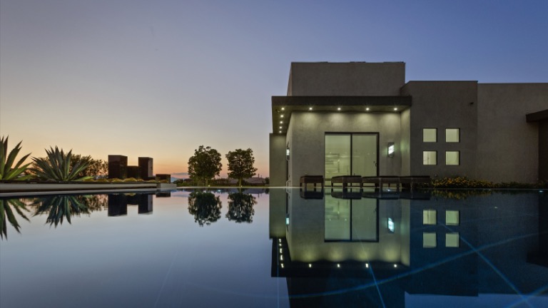 Hilltop Zar Zanganeh Luxe Estates & Lifestyles