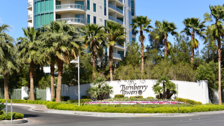 Turnberry Towers Zar Zanganeh Luxe Estates & Lifestyles